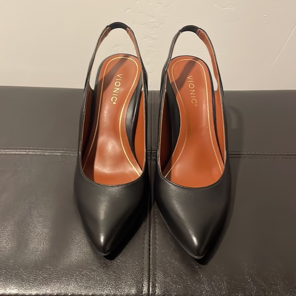 Vionic Adalena black heels - Picture 4 of 5